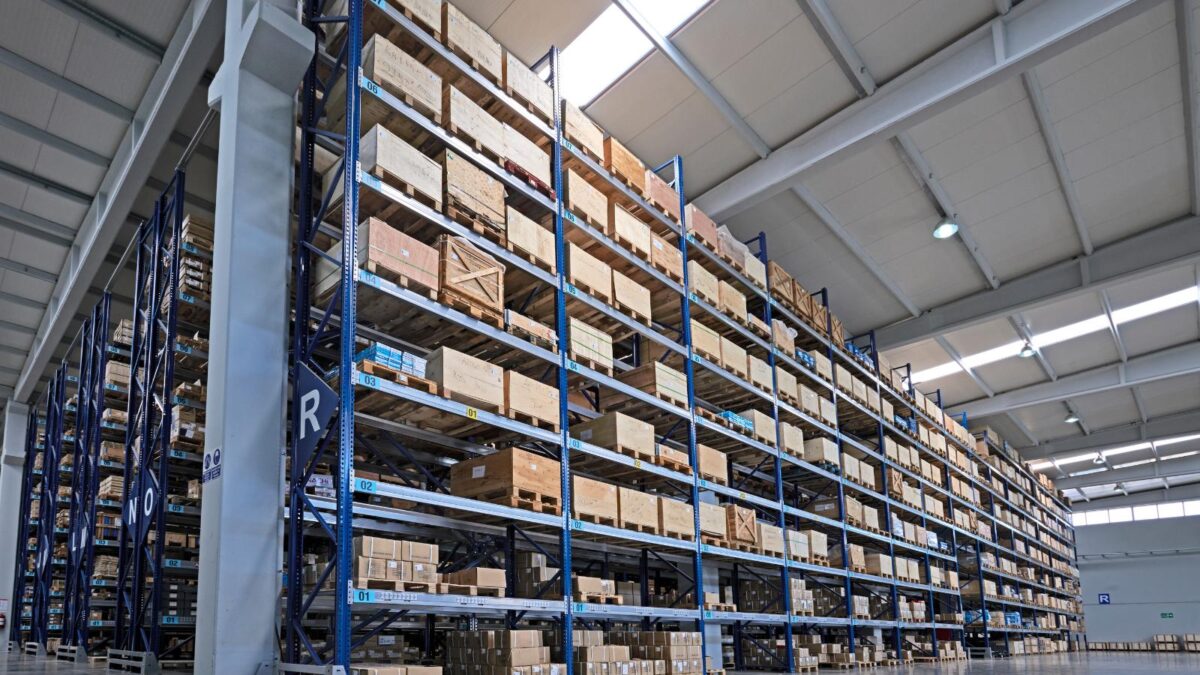how to set up a warehouse